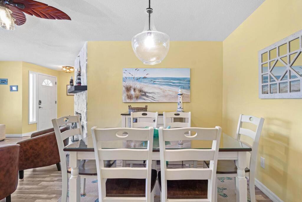 Perfect For Family Gatherings With A Heated Pool! - Clearwater'S Clear Choice Bagian luar foto